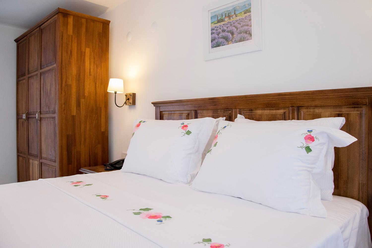 Monza House Otel Siğacık Rum bild